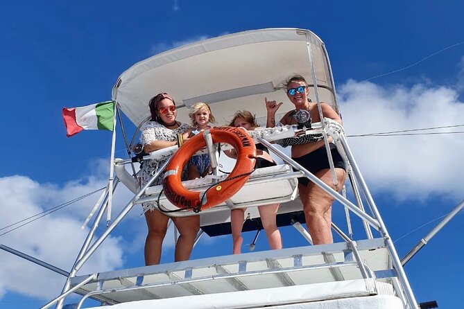 Half Day Private Fishing Charter in Cozumel - Meeting at La Caleta and getting on the water