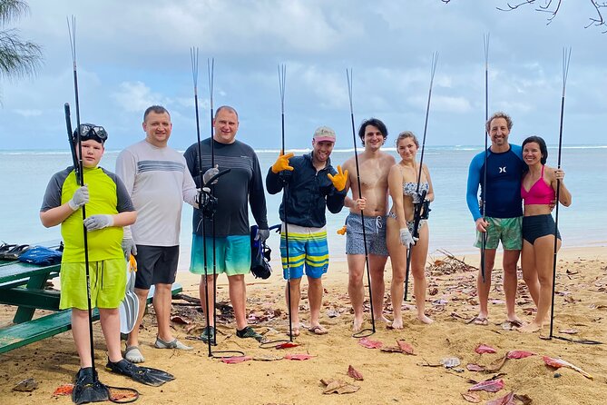 Hawaiian Reef Spearfishing Lesson for Beginners on Kauai - Entering the Anini reef and swimming beyond shore