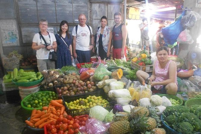 Hoi An Cooking Class(Market,BasketBoat Crabfishing&Cooking Class) - A four-hour introduction to Hoi An through food