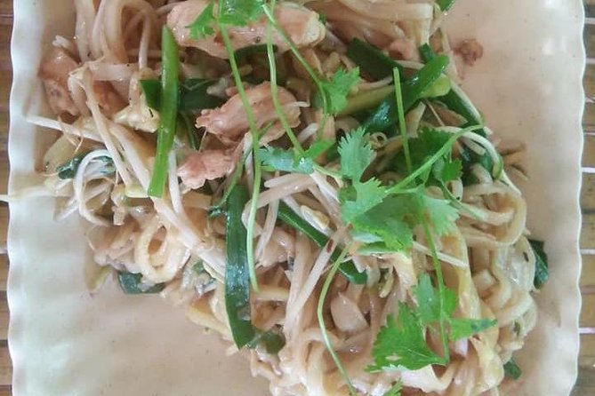 Hoi An Cooking Class(Market,BasketBoat Crabfishing&Cooking Class) - Hoi An Market: useful when the guide adds context