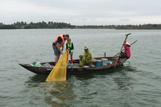 Hoi An Farming and Fishing life Experience Tour - Cycling country roads at an easy pace