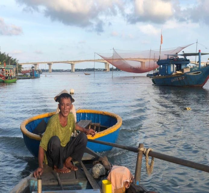 Hoi An: Sunset BBQ Fishing tour with Locals by Boat Cruise - Sunset, charcoal smoke, and dinner on the water