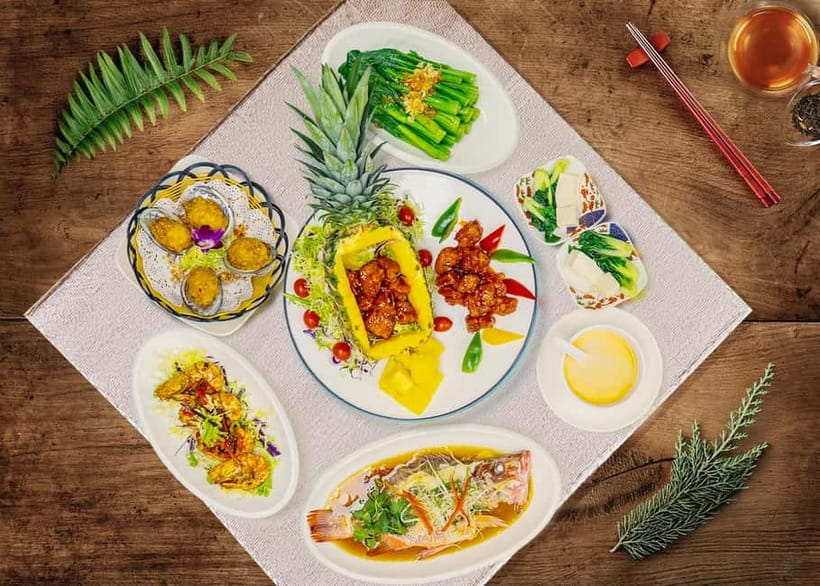 Hong Kong: Aberdeen Fishing Heritage Tour with Seafood Feast - Key points at a glance