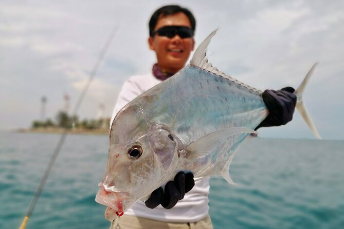 Join-in Yacht Fishing at the Southern Islands of Singapore - Fishing the Southern Islands with a captain and guide