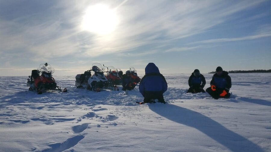 Kemi-Tornio: Ice Fishing Safari with Snowmobiles - Starting at Kemi SnowCastle Resort