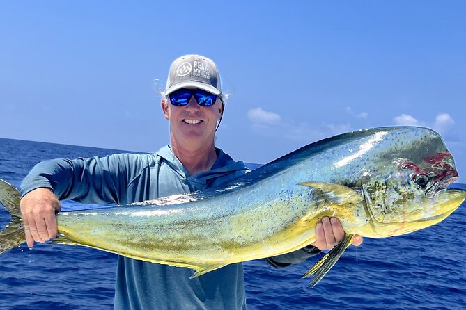 Kona - 6 Hour Private Fishing Charter Kona, Hawaii - Setting out from Kealakehe Harbor