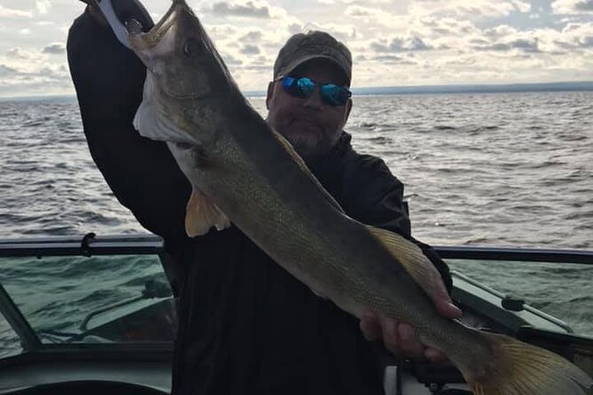 Lake Erie Walleye Fishing Charters - Reading the Erie route and listed stops