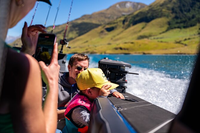 Lake Wakatipu Queenstown: 3 Hour Fishing Adventure by Boat - Catch, cleaning, and what you can eat later