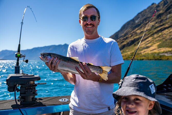 Lake Wānaka: 3 hour Fishing Adventure by Boat - Setting out from Wanaka Marina
