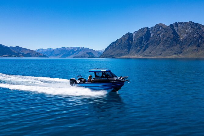 Lake Wānaka: 3 hour Fishing Adventure by Boat - Fishing with downriggers, rods, and reels
