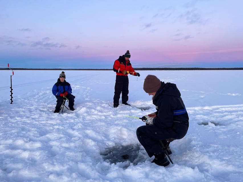 Levi: Ice Fishing Trip in a small group - Why ice fishing near Levi feels different