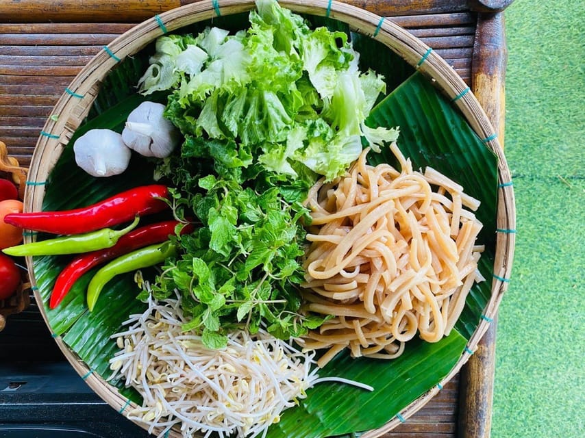 Local market, Basket boat, crab fishing & cooking class - Riding a thung chai, Vietnam’s round bamboo boat