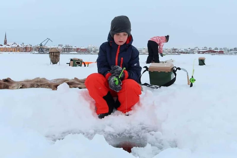 Lulea: Ice Fishing Tour in the heart of the city with Guide - Meeting the guide beside Gamla Hamnkranen