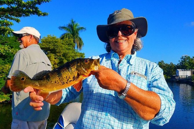 Miami Airport Lakes Peacock Bass Fishing Trip (1 to 4 ppl) - The captains and the personal feel