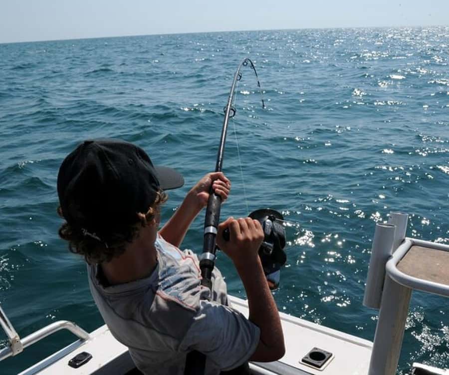 Muscat: Fishing Trip with Equipments - Starting at Marina Bandar Al Rowdha