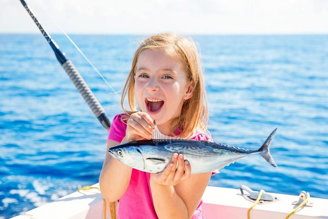 Nanje Fishing Trips Dubai - Choosing between the 35-foot and 50-foot yachts