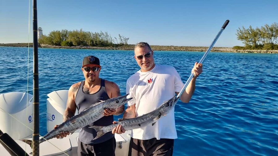 Nassau: Sport-fishing private charter . - Beyond fishing: snorkeling, turtles, pigs, and beaches