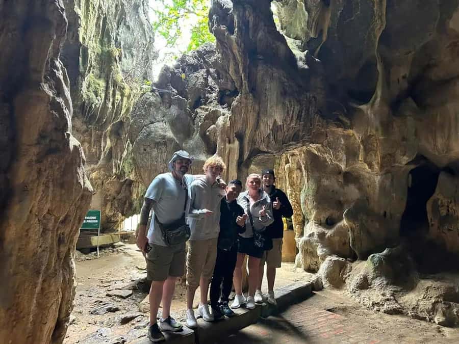 Ninh Binh Jeep Adventure: Temples, Lotus, Fishing & Cooking - Bich Dong Pagoda and its mountain steps
