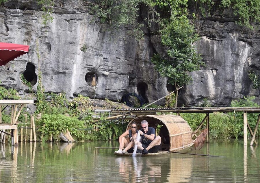 Ninh Binh: Rice planting and fishing by basket tour - Why the small group matters