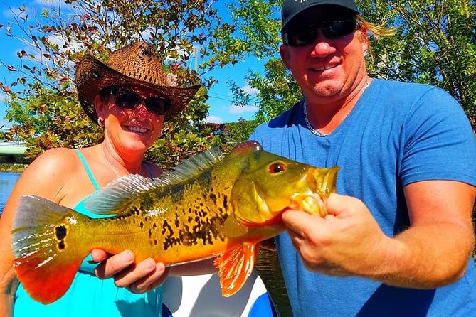 Peacock Bass Fishing Trip in Boynton Beach - A possible waterfront break during the outing