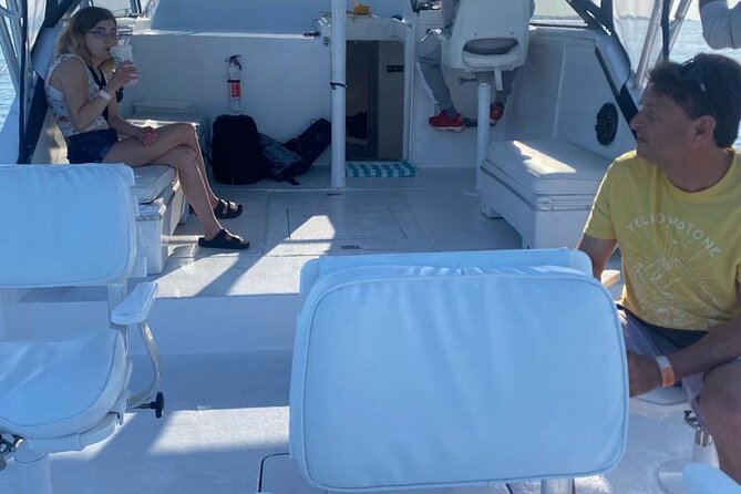 Private 38' Defender Sportfishing/Swim with Pigs in Nassau - First stop: the reef at Rose Island