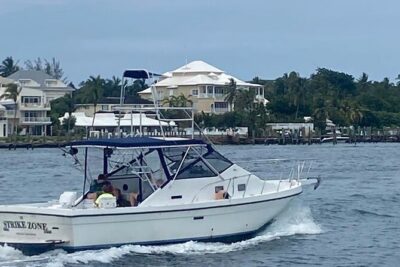 Private 38′ Defender Sportfishing/Swim with Pigs in Nassau