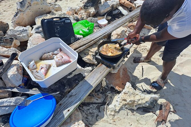 Private 4 hour Rose Island tour snorkeling fishing - What the $120 price really covers