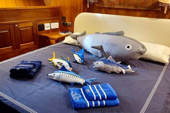 Private Boat and Fishing Tours in Greek Islands - Sailing through bays and island ports