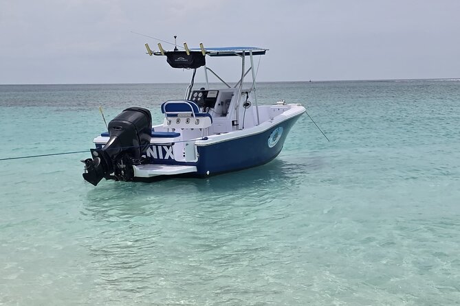 Private Boat Tours & Fishing Charters in Nassau, Bahamas - Friendly crews make the difference