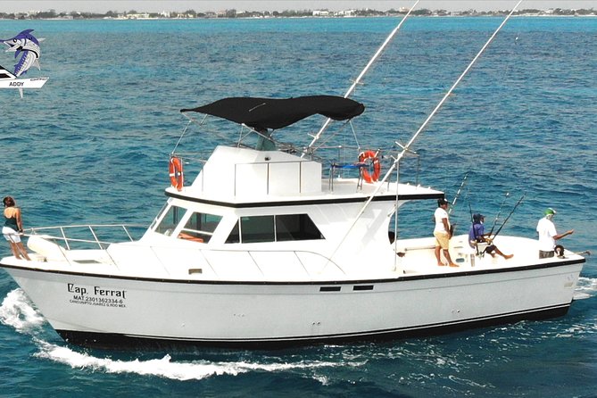 Private fishing charter Boat 48ft 12 pax Good Marlin and Sailfish - The boat, space, and comfort question