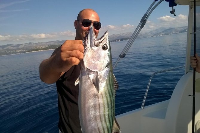 Private fishing tour - Meeting Captain Srđan and learning the gear