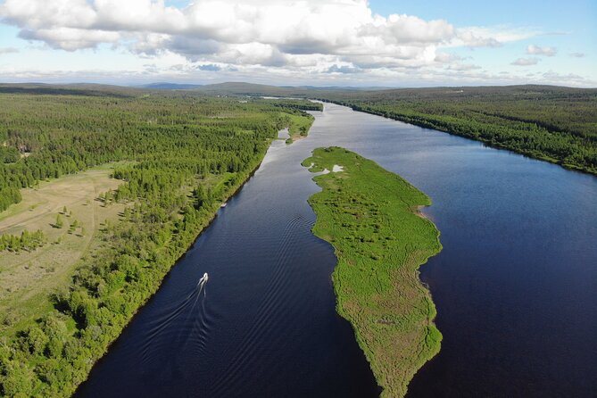Private Guided Fishing Boat Tour in Rovaniemi - Boat, equipment, and comfort on the water