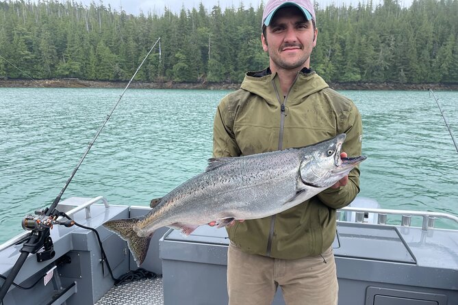 Private Ketchikan Wild Alaskan Salmon Fishing Trip - Handling your catch after the trip