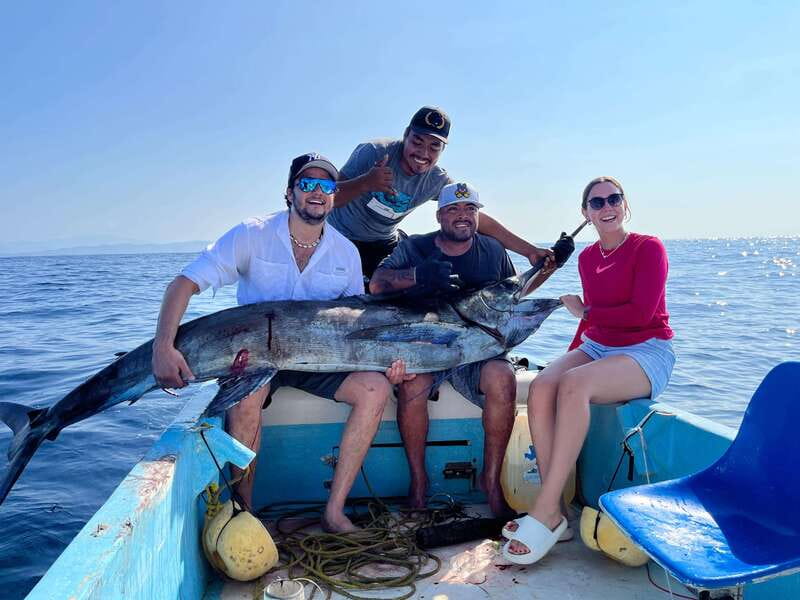 Puerto: Fishing Experience Marlin, Sailfish, Tuna or Dorado - Meeting the boat in Puerto Escondido