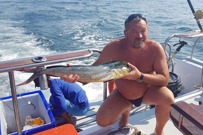 Racha Island Fishing Game From Phuket - 1:10 pm, handline fishing near the island