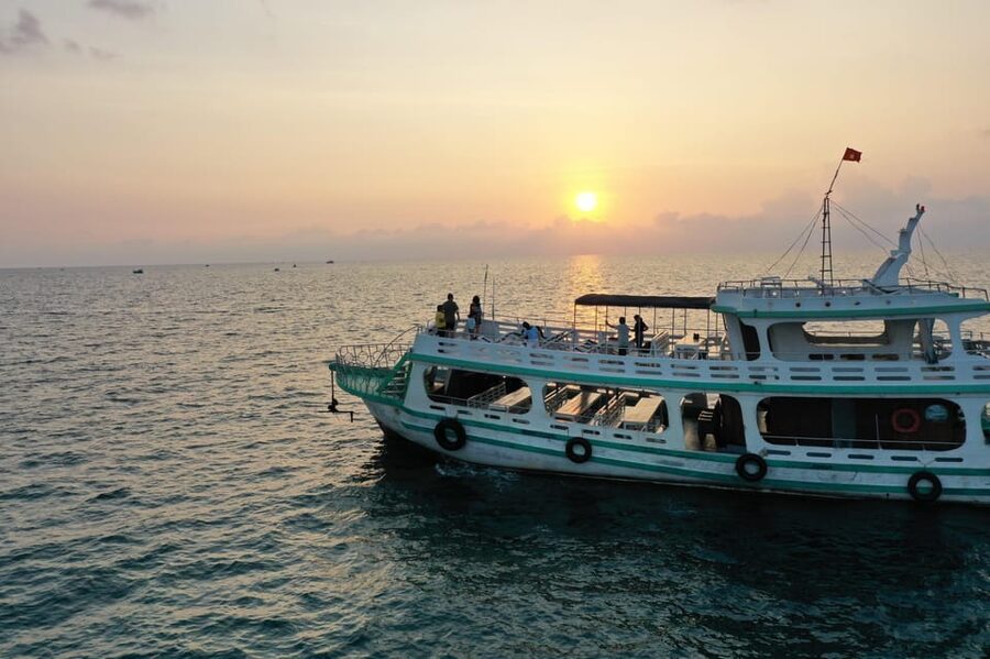RedRiverTours - Enjoying Sunset & Night Squid Fishing - How much value do you get for $14?