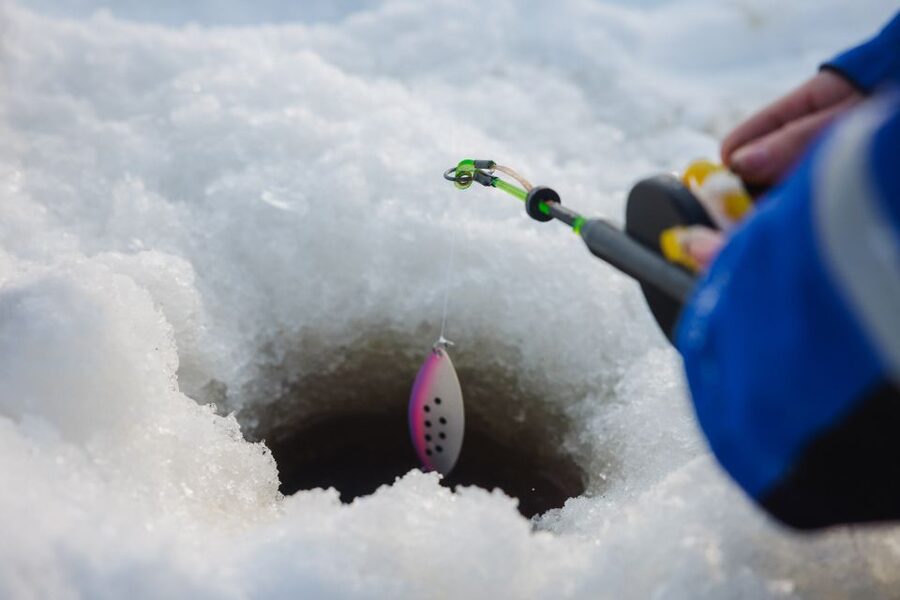 Rovaniemi: Arctic Circle Ice Fishing Experience - From Rovaniemi to a frozen lake