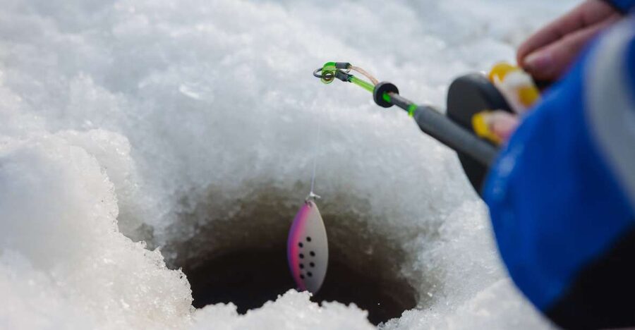 Rovaniemi: Arctic Circle Ice Fishing Experience - Getting ready in Arctic winter clothing