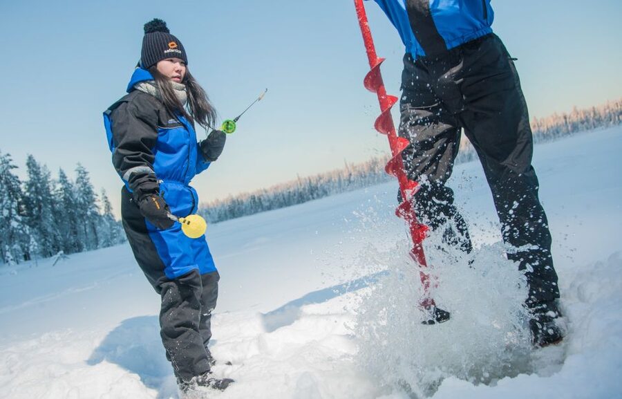 Rovaniemi: Guided Ice Fishing Experience - From Koskikatu 9 to the frozen forest