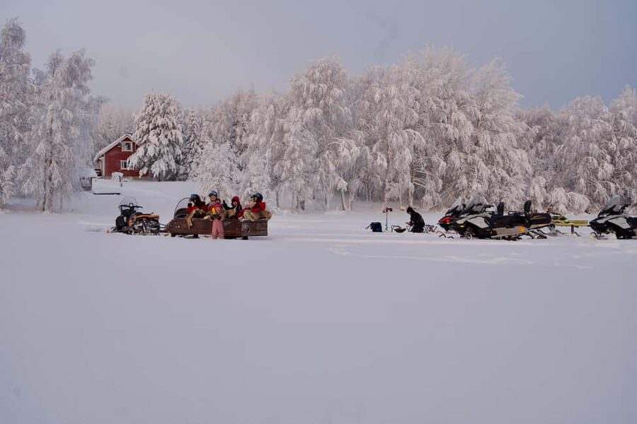 Rovaniemi: Ice Fishing and Snowmobile Tour with Snacks - Why this Rovaniemi winter trip works