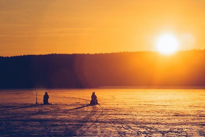 Rovaniemi: Ice Fishing from Private Lakefront Property & BBQ - Reaching the private lakefront property