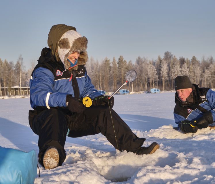 Rovaniemi: Ice-Fishing like a Finn - What you eat and drink while waiting