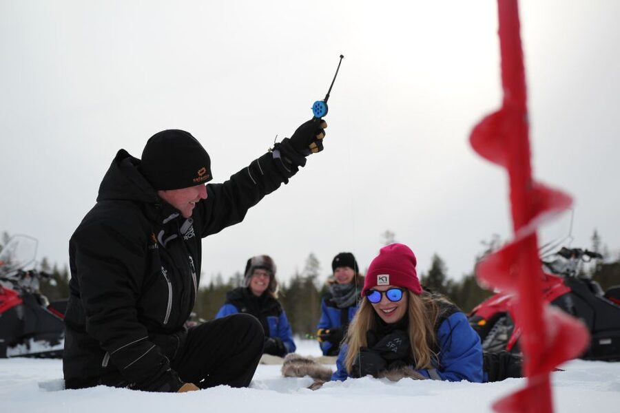 Rovaniemi: Snowmobile and Ice Fishing Adventure with Lunch - The long ride through forest, river, and lake