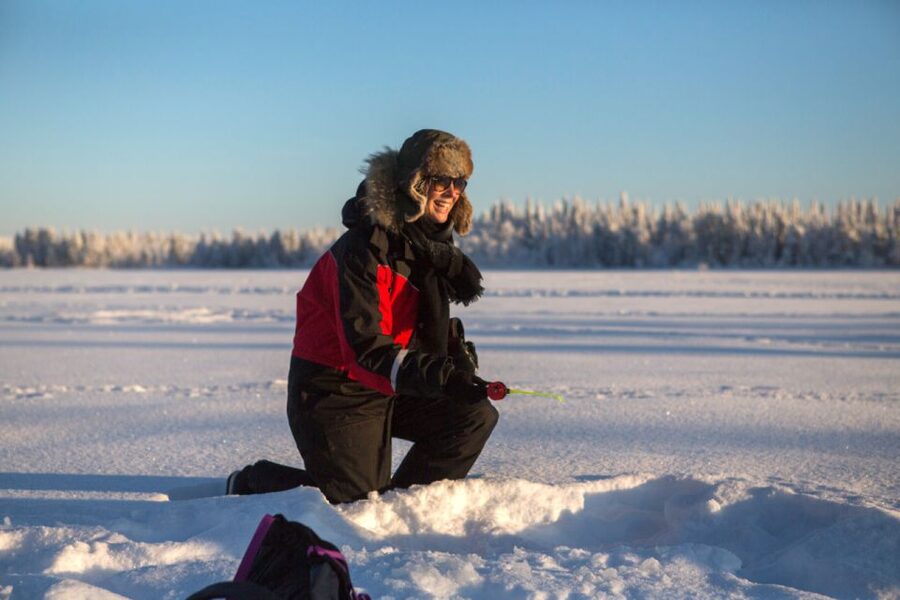Ruka: Ice fishing trip - The open-fire break and possible fish preparation