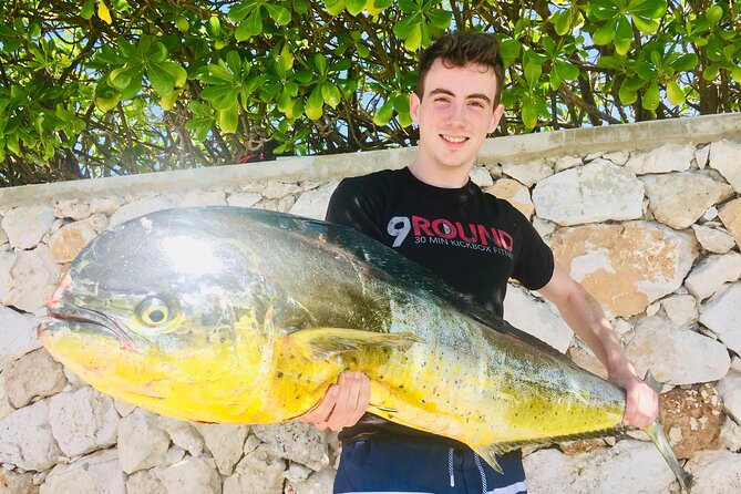 Santa Elena Fishing Charters in Punta Cana - Drinks, fresh fish, and what is really included