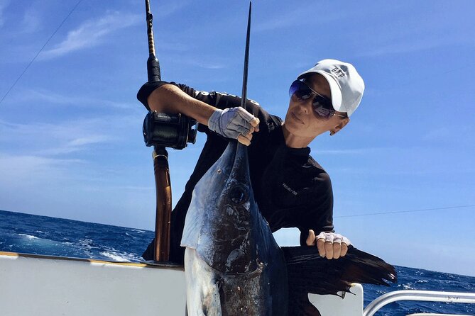 Santa Elena Fishing Charters in Punta Cana - Choosing between four hours offshore and the lagoon option