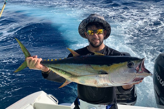 Seychelles Fishing - Trolling first, then working the drop-off