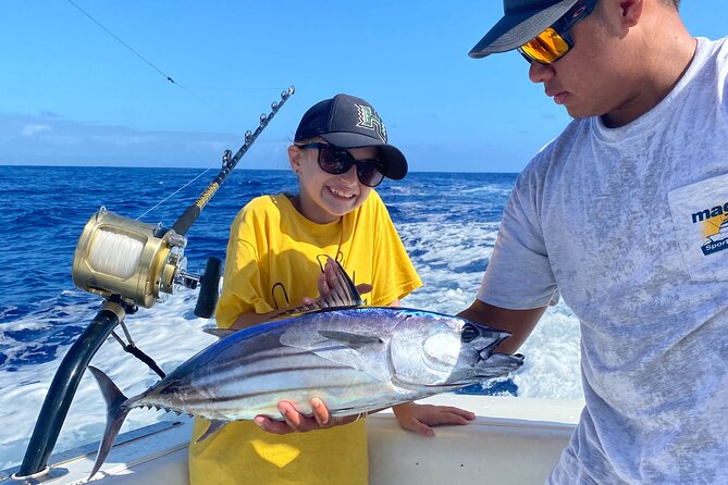 Shared Deep Sea Full-Day Fishing Charter in Hawaiian Waters - Food, drinks, licenses, and the famous banana rule