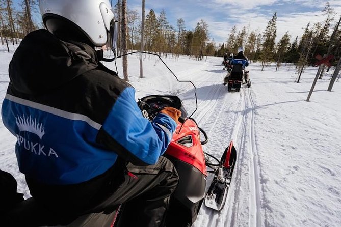 Snowmobiling and ice fishing in Apukka Resort, Rovaniemi - Starting at Apukka Resort and meeting your guide