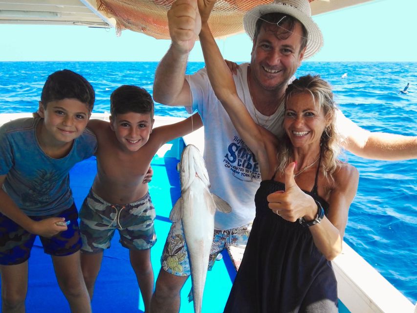 Sorrento: Sea-Fishing Tour with Lunch Onboard - A 7:30 a.m. start in Sorrento